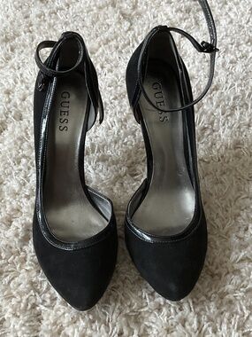 ✨Guess Black Ankle Strap Suede Heels - size 7.5